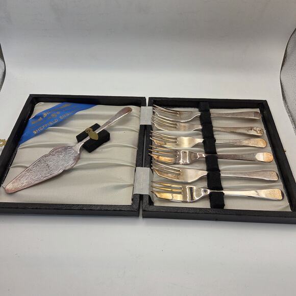 Kent Silversmiths Sheffield Silver Plated Forks & Server Set in Box England - Picture 2 of 16